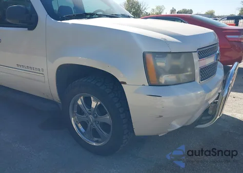 2009 Chevrolet Avalanche 1500 Ltz from USA, damaged, VIN 3GNFK32YX9G213045